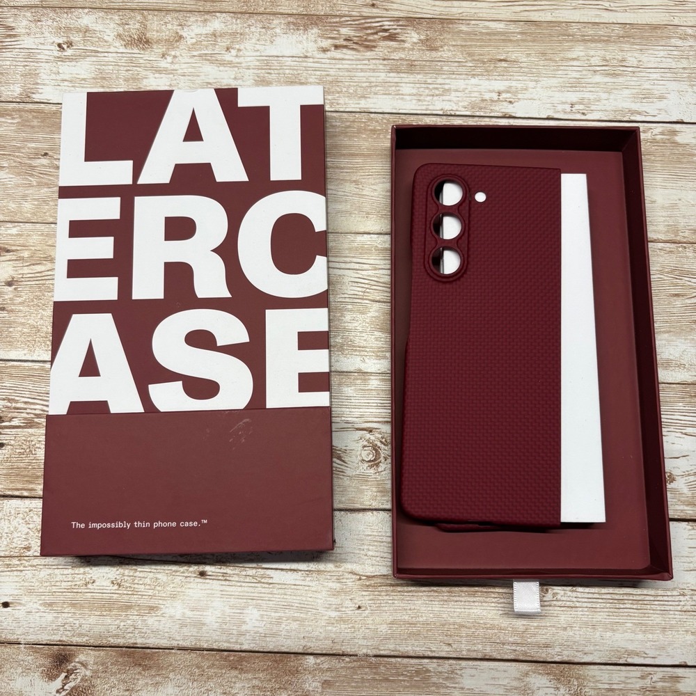Latercase for Samsung Galaxy Z Fold 5 Crimson Red Impossibly Thin New open‎ Box